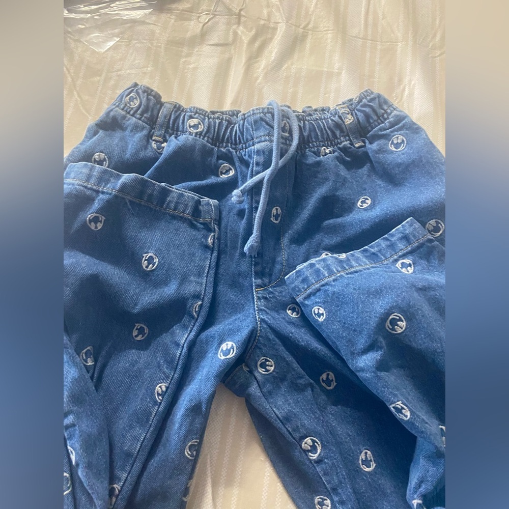 BDG embroidered smiley face denim medium wash . Straight leg baggy unisex pants - Picture 4 of 8